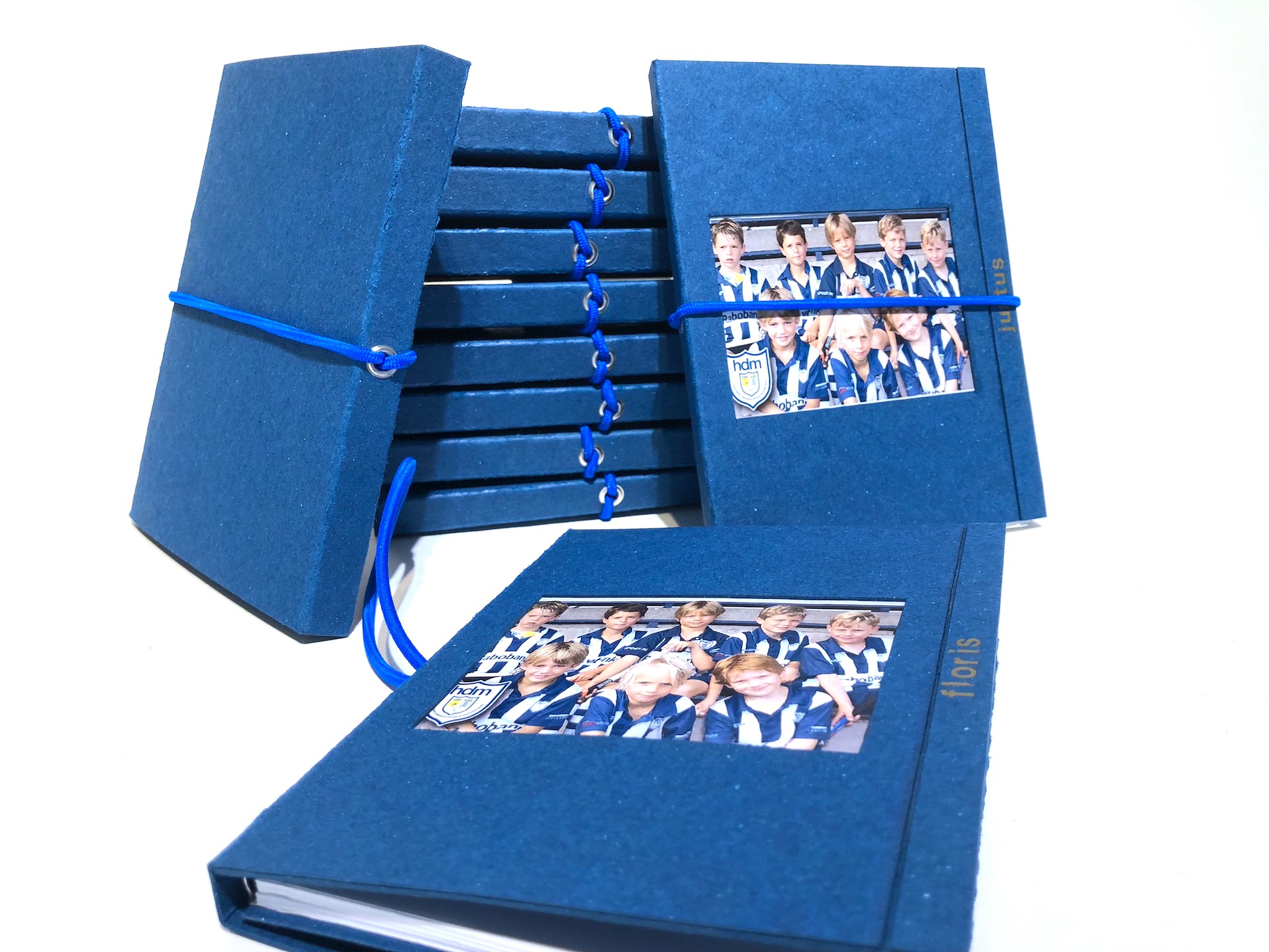 Team boekjes, karton, blauw, ringband, elastiek, boekbinden, hand gemaakt